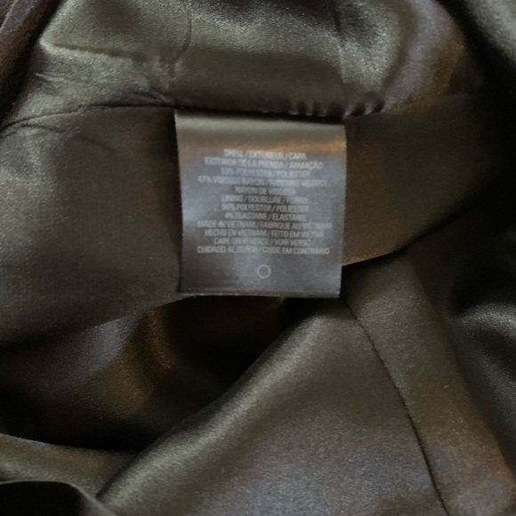 Tahari dark purple pencil skirt. Size 4. EUC. - Picture 5 of 7